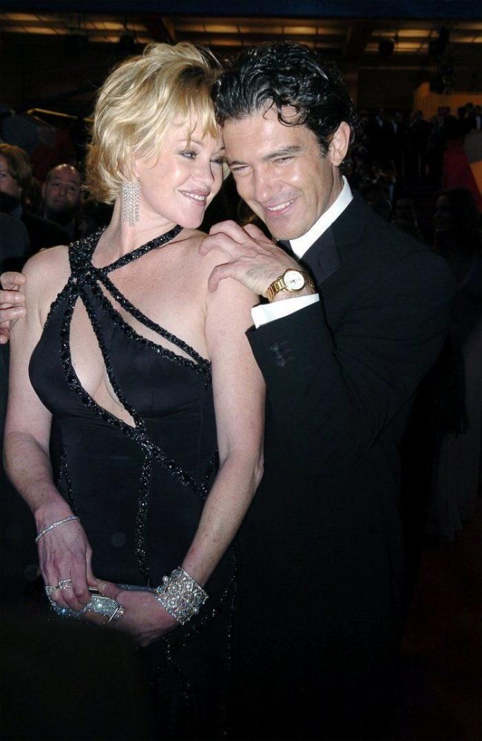 La insólita amistad de Antonio Banderas y Joaquín Sabina: "En recuerdo de un mes de mar, porros y vino"