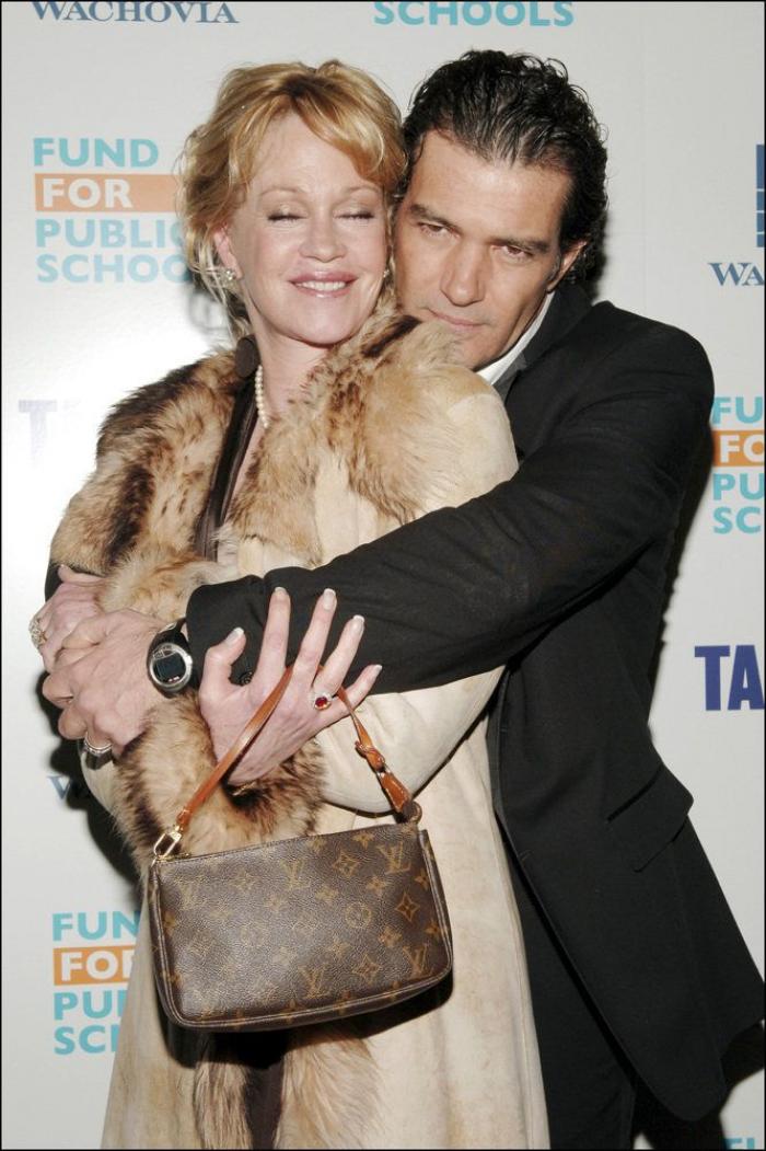 La insólita amistad de Antonio Banderas y Joaquín Sabina: "En recuerdo de un mes de mar, porros y vino"