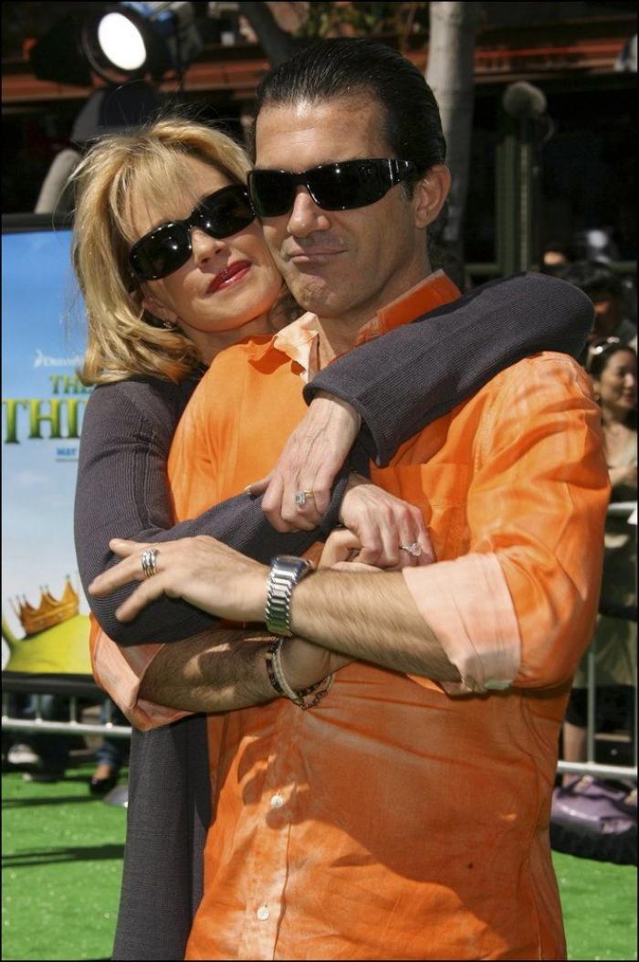 La insólita amistad de Antonio Banderas y Joaquín Sabina: "En recuerdo de un mes de mar, porros y vino"