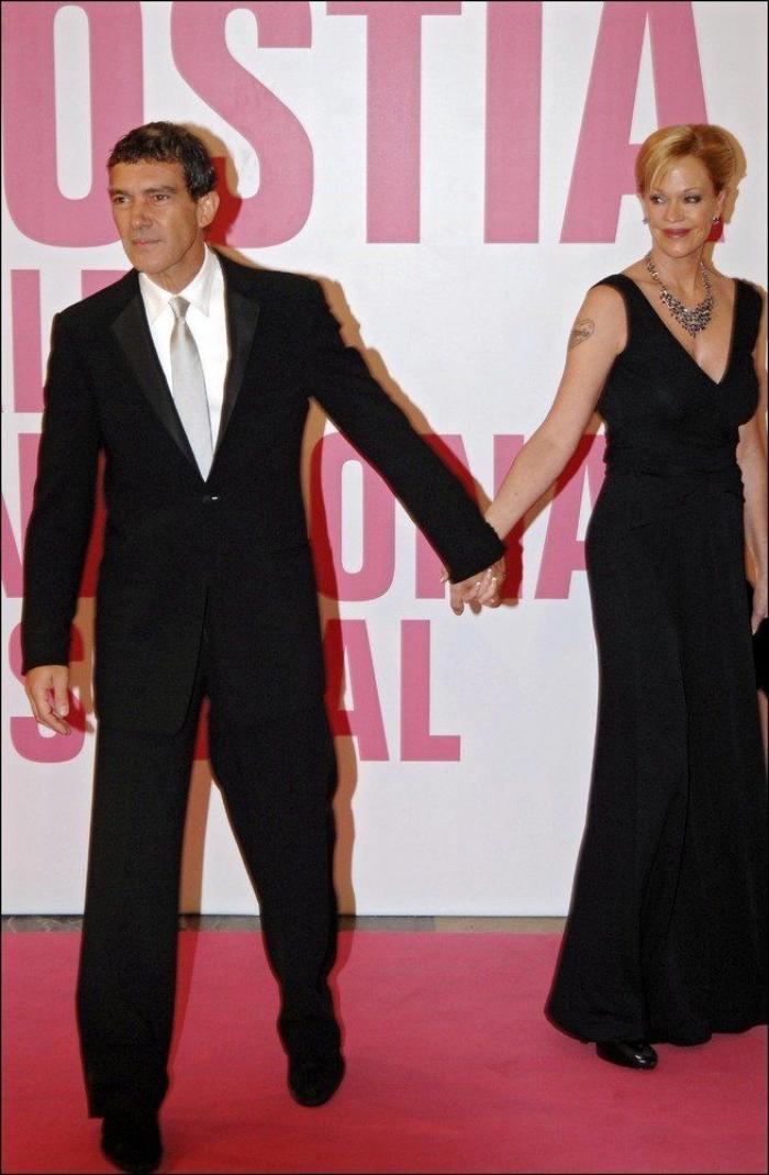 La insólita amistad de Antonio Banderas y Joaquín Sabina: "En recuerdo de un mes de mar, porros y vino"