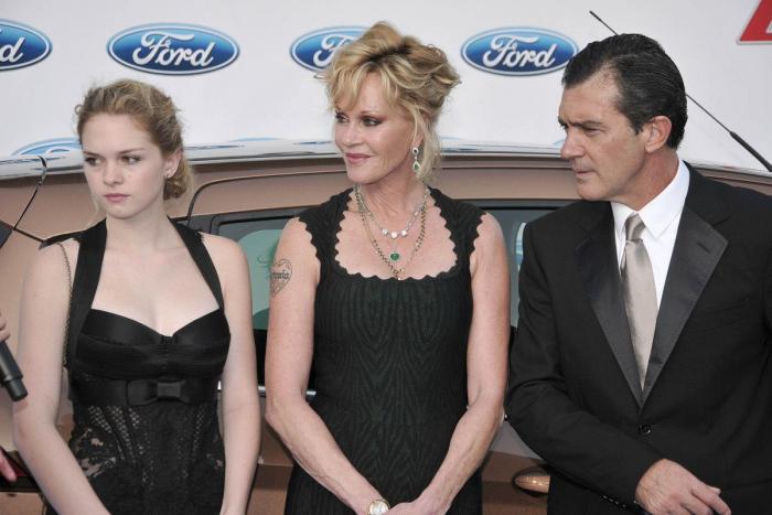 La insólita amistad de Antonio Banderas y Joaquín Sabina: "En recuerdo de un mes de mar, porros y vino"