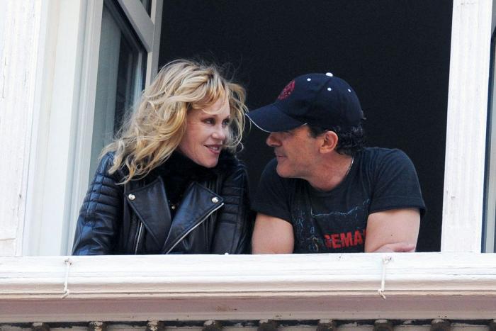 La insólita amistad de Antonio Banderas y Joaquín Sabina: "En recuerdo de un mes de mar, porros y vino"