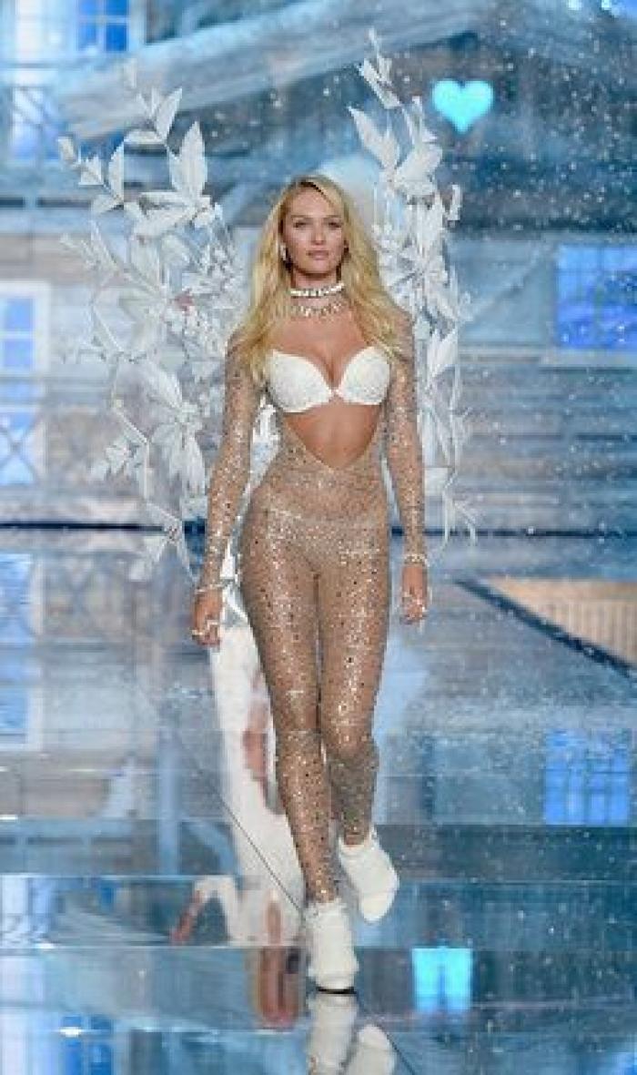 Las modelos de Asos no ocultan sus estrías