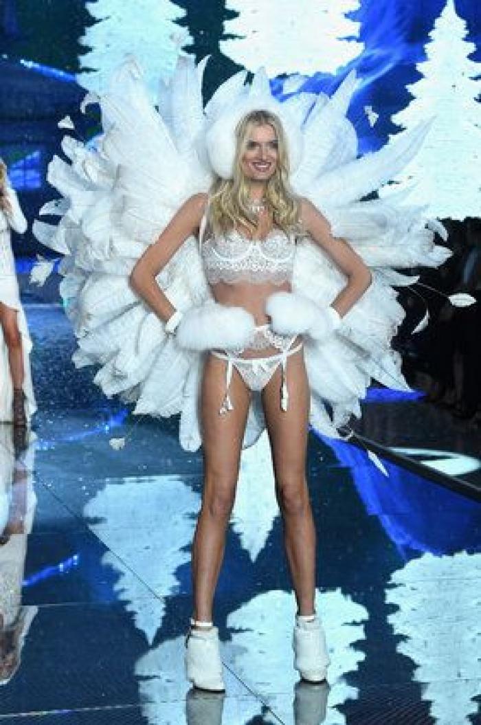 Las modelos de Asos no ocultan sus estrías