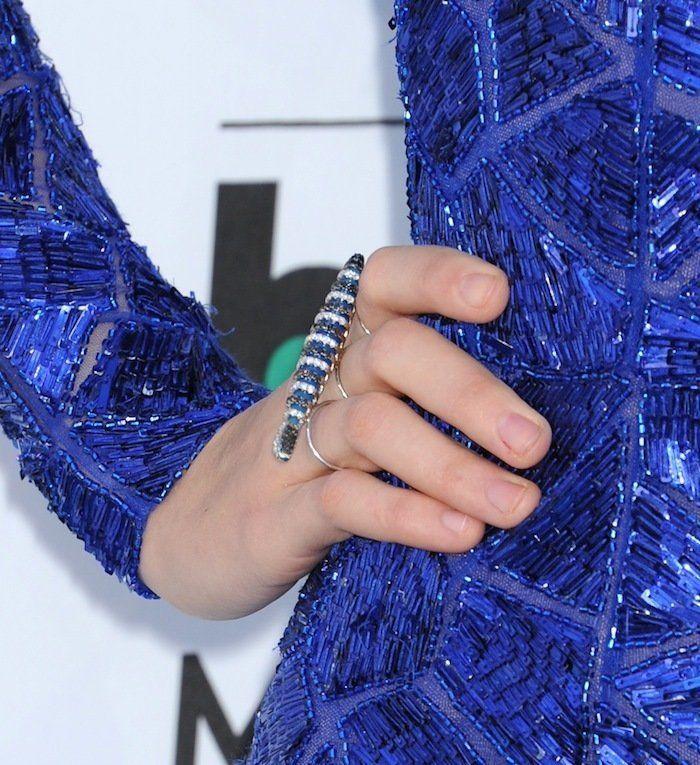 Premios Billboard 2013: alfombra roja con vestidos de escotes rarunos y Madonna sin pantalones (FOTOS)