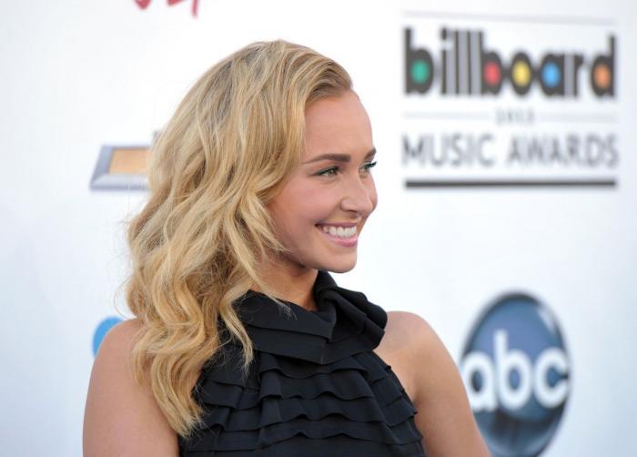 Premios Billboard 2013: alfombra roja con vestidos de escotes rarunos y Madonna sin pantalones (FOTOS)