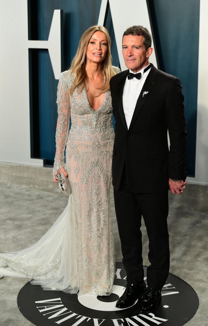 El no-vestido de Emily Ratajkowski y otros 'looks' de la fiesta Vanity Fair tras los Oscar