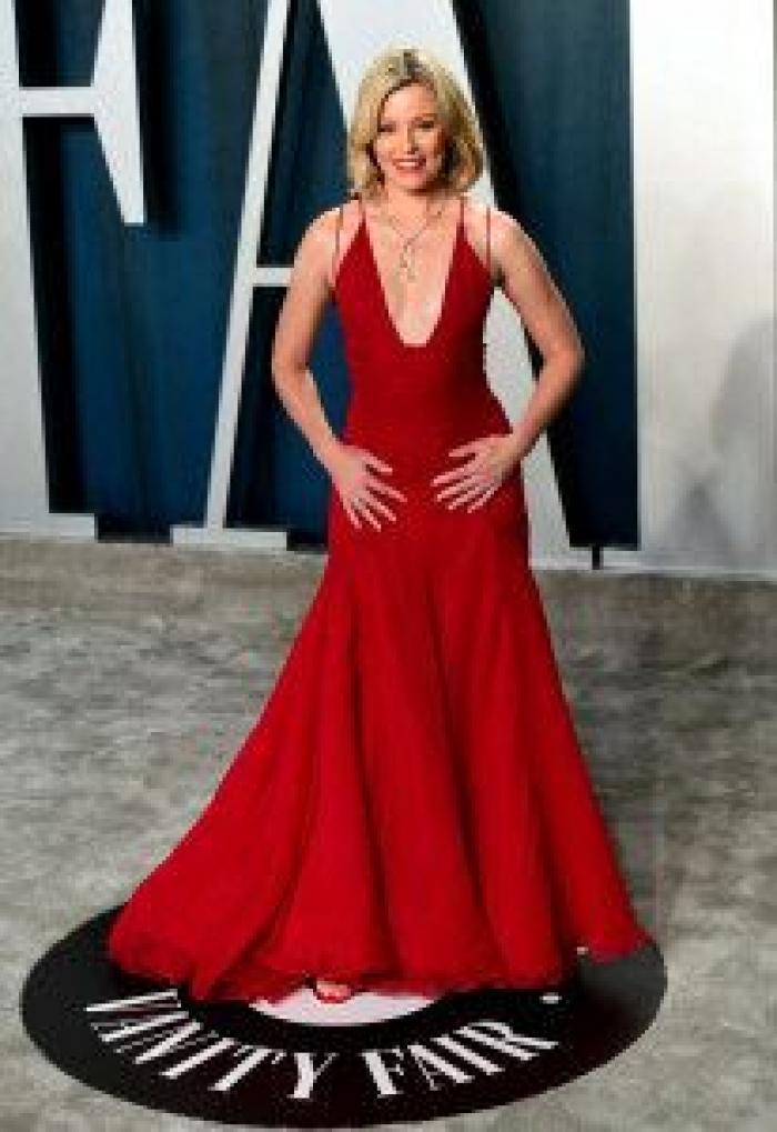 El no-vestido de Emily Ratajkowski y otros 'looks' de la fiesta Vanity Fair tras los Oscar