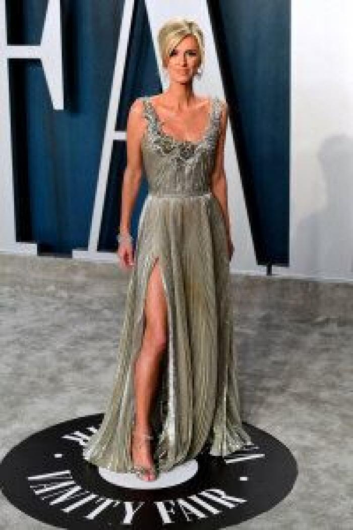 El no-vestido de Emily Ratajkowski y otros 'looks' de la fiesta Vanity Fair tras los Oscar