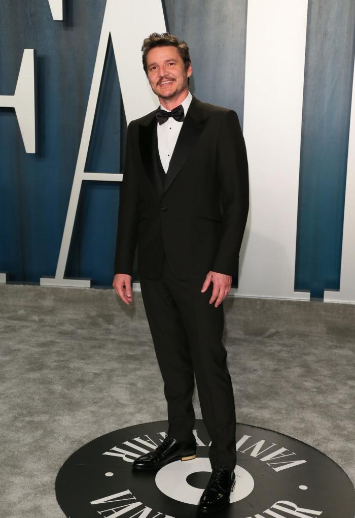 El no-vestido de Emily Ratajkowski y otros 'looks' de la fiesta Vanity Fair tras los Oscar