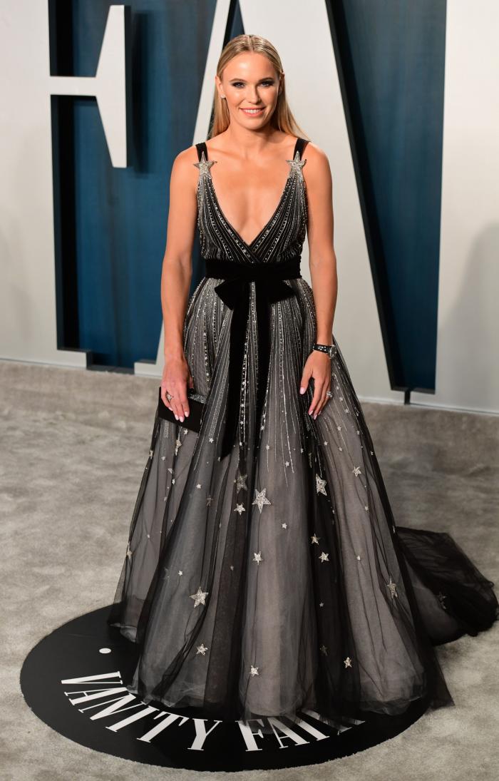 El no-vestido de Emily Ratajkowski y otros 'looks' de la fiesta Vanity Fair tras los Oscar
