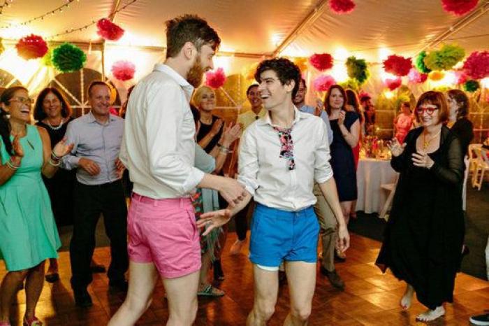 20 fotos que resumen perfectamente cómo es el final de una boda