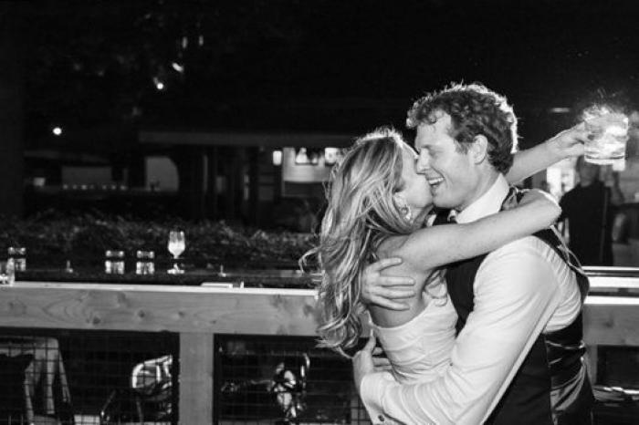 20 fotos que resumen perfectamente cómo es el final de una boda