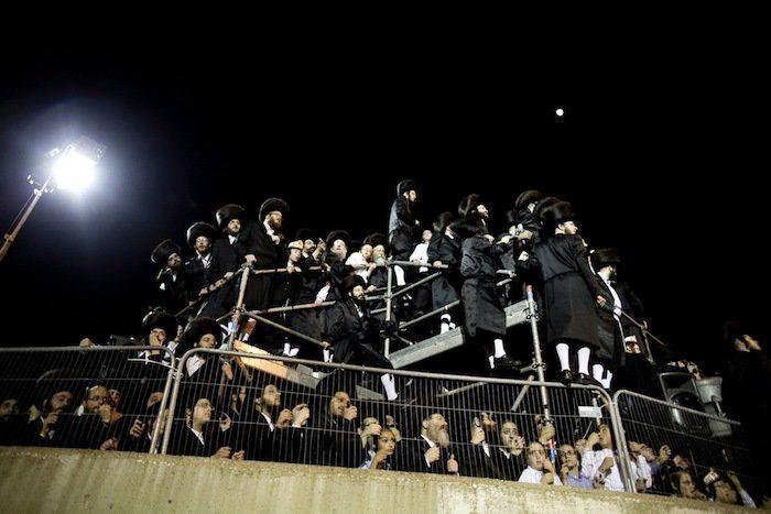 Polémica en Nueva York: se filtran vídeos de una boda judía secreta con más de 7.000 personas sin mascarillas