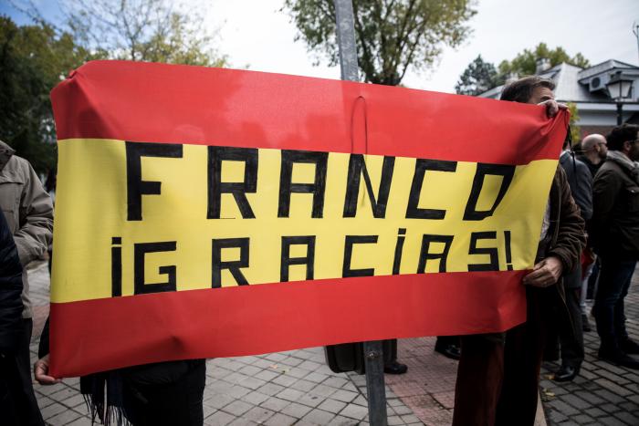 Le preguntan a un historiador por los franquistas que quedan y su respuesta en TVE es memorable