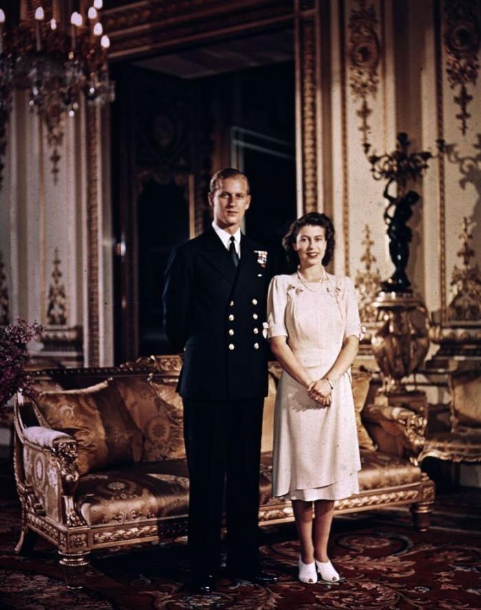Los médicos prohíben a Isabel II que beba alcohol