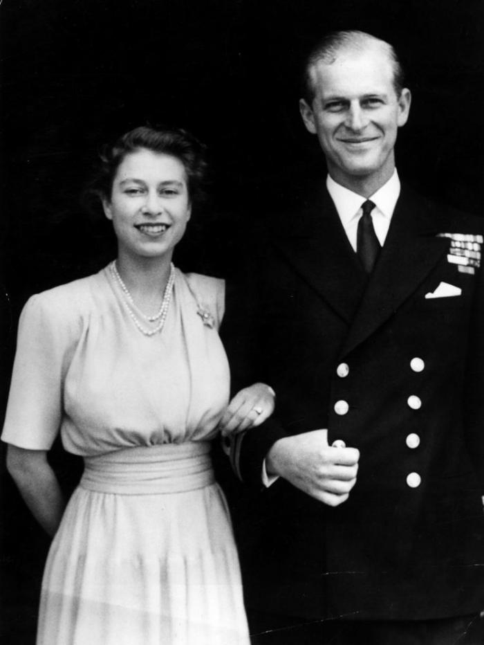 Los médicos prohíben a Isabel II que beba alcohol