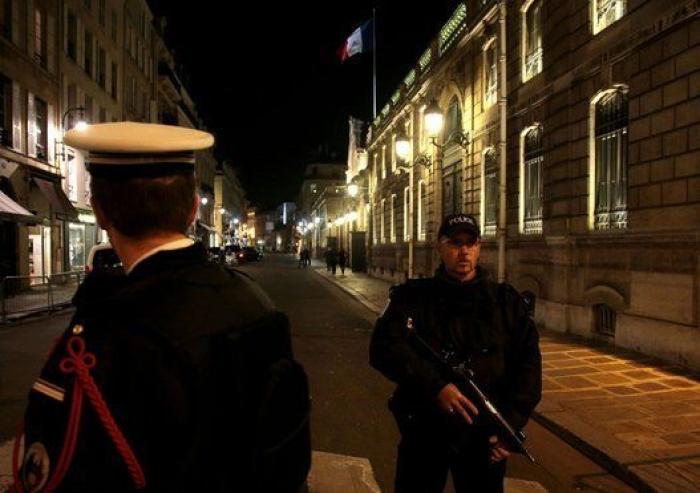 Hollande atribuye los atentados de París al Estado Islámico
