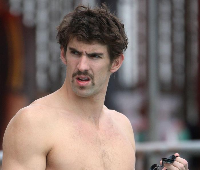 Bradley Cooper cambia de 'look' y no le queda nada bien