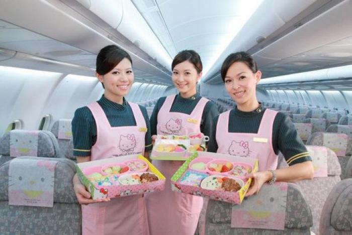 Así ha tenido que ir una mujer con discapacidad al baño de un avión: "Inaceptable"