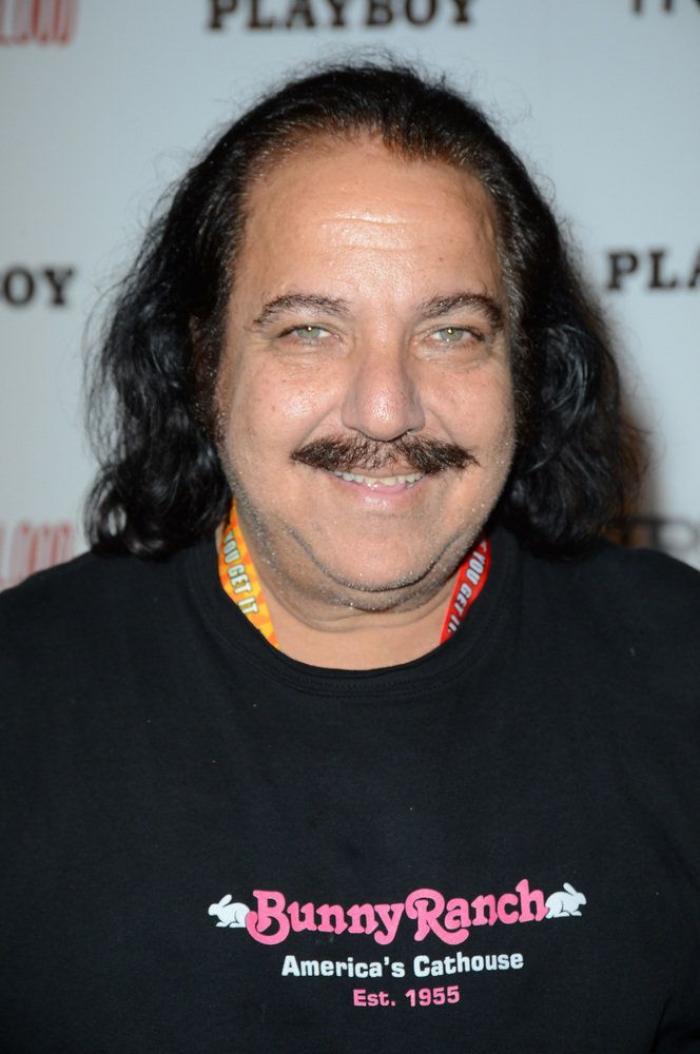 Bradley Cooper cambia de 'look' y no le queda nada bien