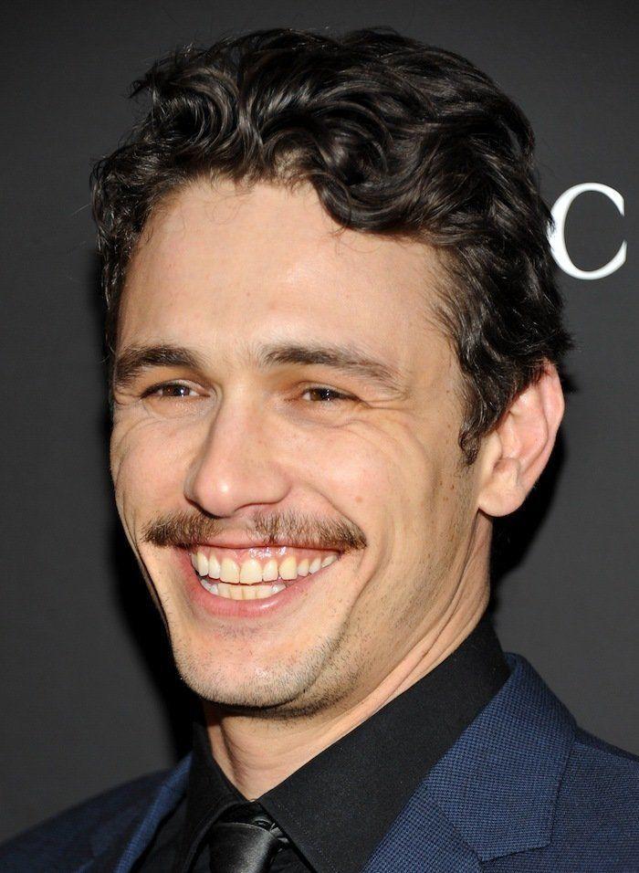 Bradley Cooper cambia de 'look' y no le queda nada bien