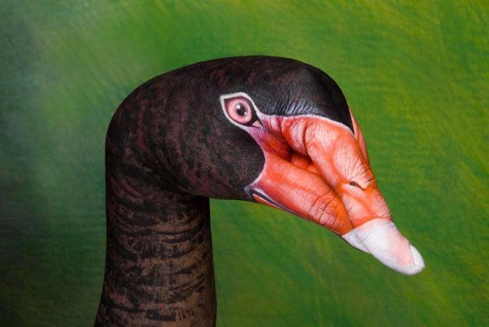 El arte de Claudia Sahuquillo para convertir la piel en lienzo