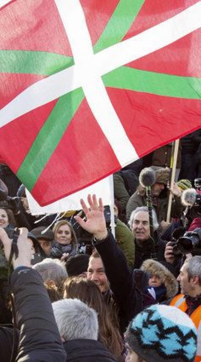 Rivera e Iglesias, picados en Twitter a costa de Otegi