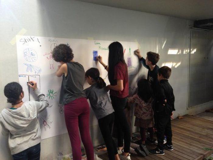 Una madre parisina anima a los niños a que dibujen sus emociones (FOTOS)