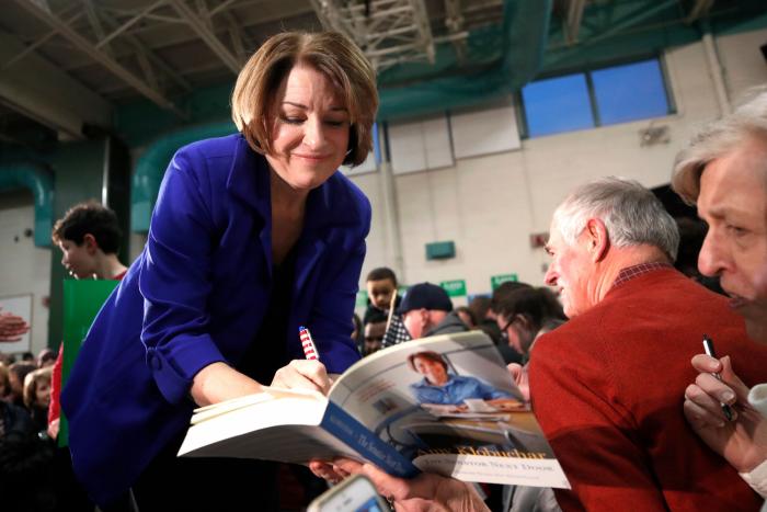 Así es Amy Klobuchar, la sorpresa demócrata en Nuevo Hampshire