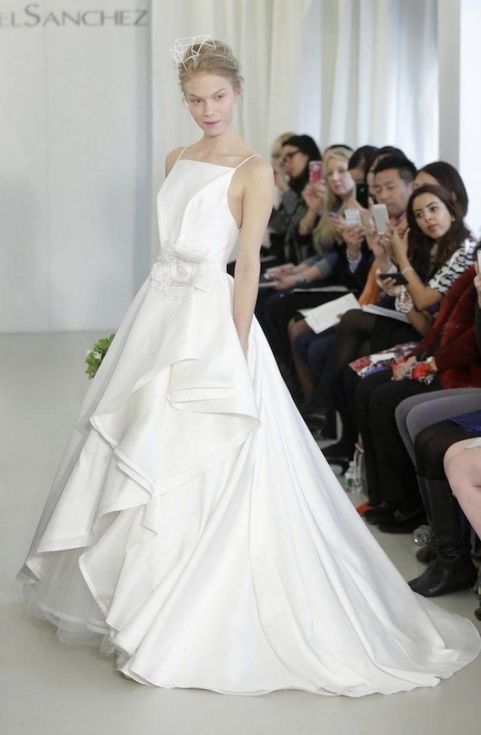 Regalar dinero en bodas: la novia que se quejó a una invitada por recibir "poco"