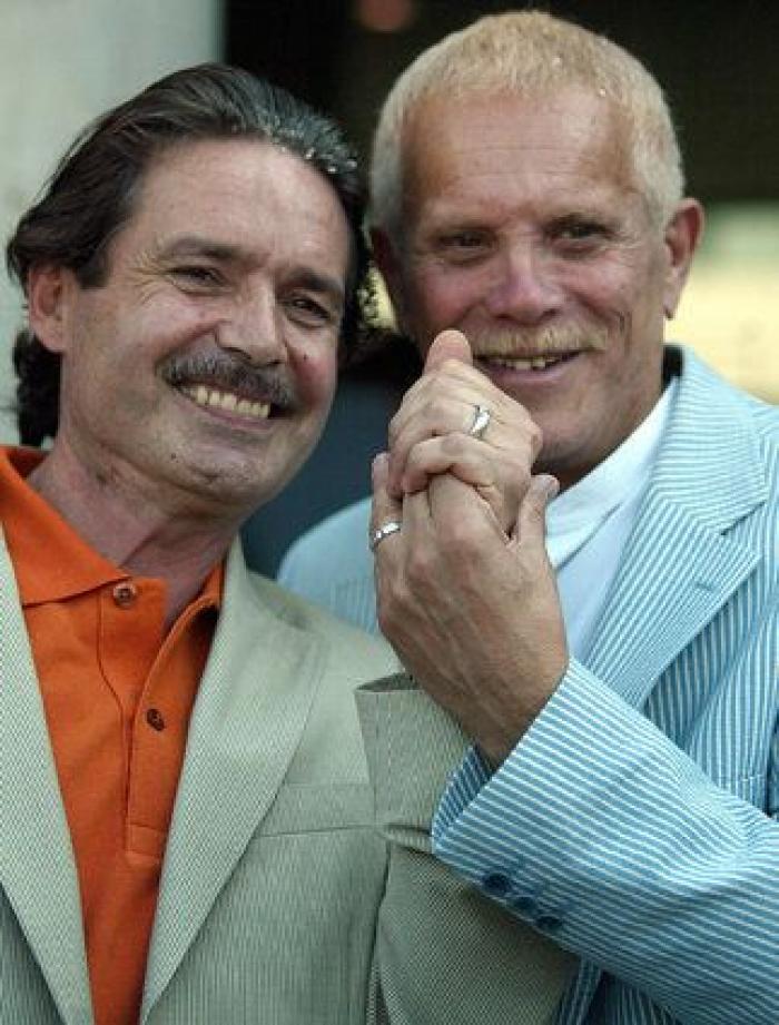 Diez años de la primera boda gay en España: "Hasta entonces éramos marginados"