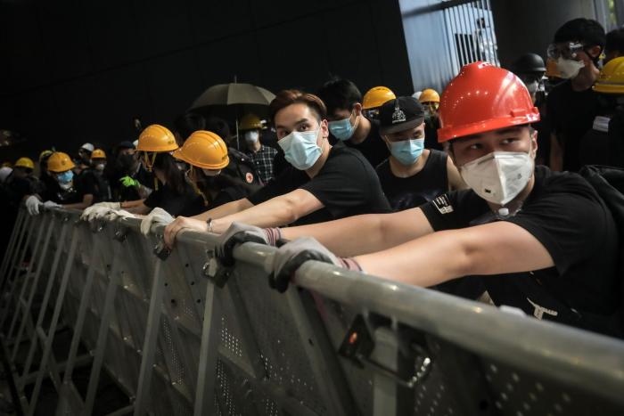 Miles de personas vuelven a las calles de Hong Kong