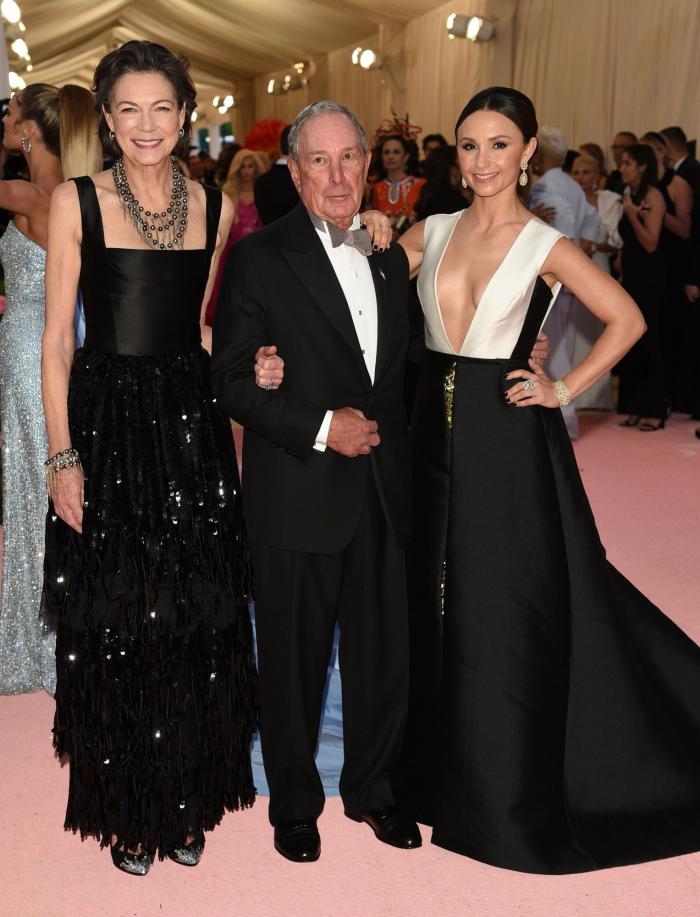 Las primarias demócratas explotan contra Bloomberg en el debate de Las Vegas