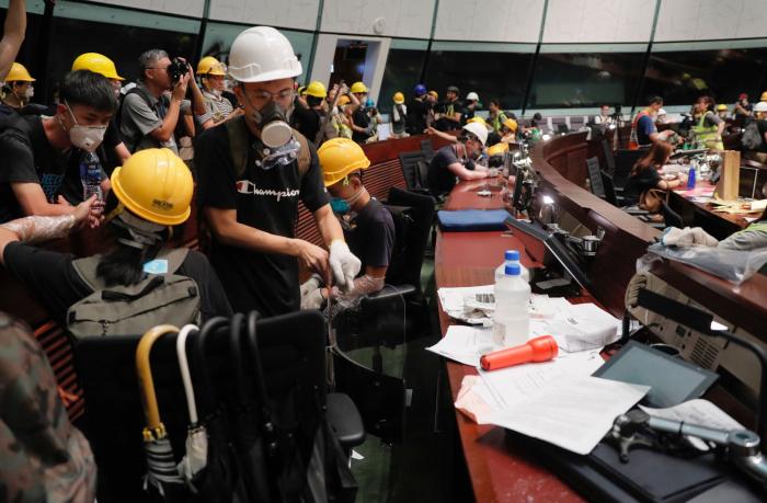 Miles de personas vuelven a las calles de Hong Kong