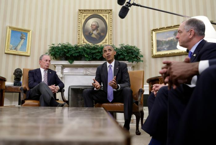 Las primarias demócratas explotan contra Bloomberg en el debate de Las Vegas