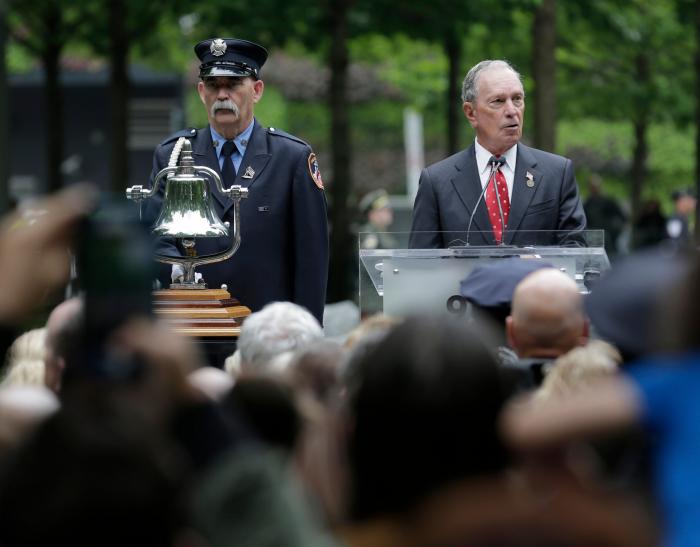 Las primarias demócratas explotan contra Bloomberg en el debate de Las Vegas