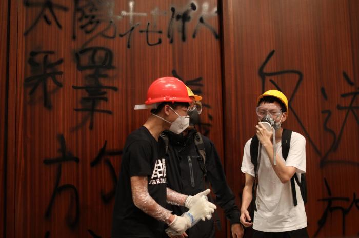 Miles de personas vuelven a las calles de Hong Kong
