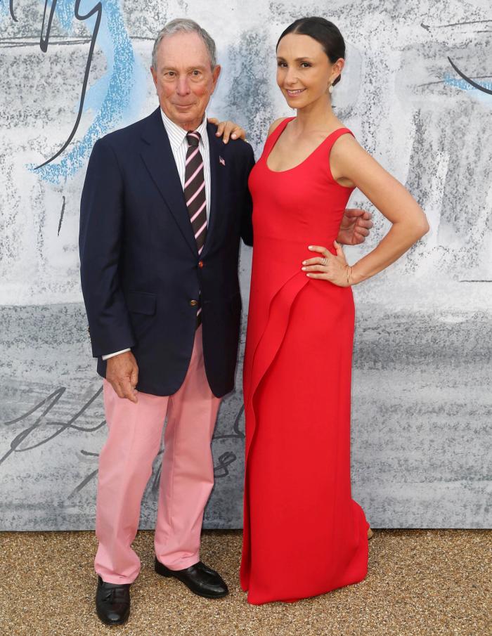 Las primarias demócratas explotan contra Bloomberg en el debate de Las Vegas