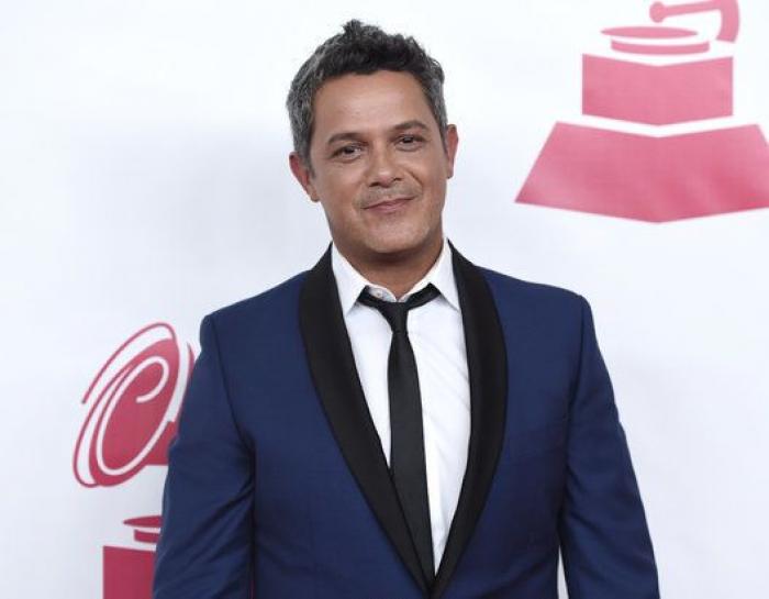 Grammy Latino 2015: la fiesta blanca en homenaje a Roberto Carlos