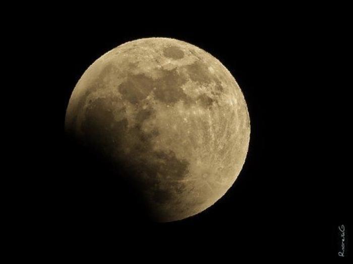 Guía para no perderte nada del eclipse parcial de Luna del 16 de julio