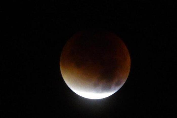 Guía para no perderte nada del eclipse parcial de Luna del 16 de julio