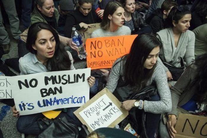 Siete razones por las que el veto de Trump a los refugiados es injusto, hipócrita y quizá ilegal