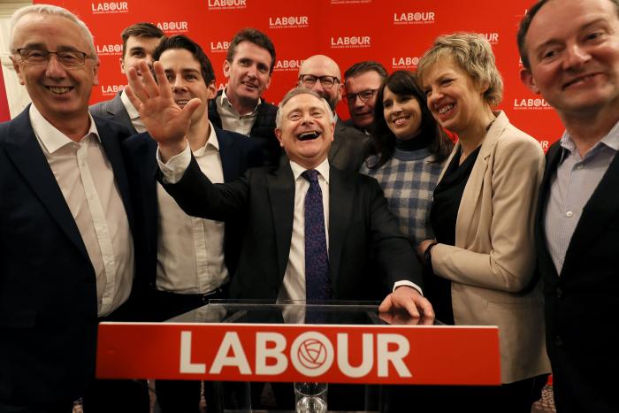 Irlanda quiere quitar las restricciones por el covid