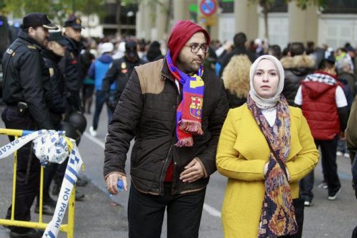 Máxima seguridad: cacheos y controles en las inmediaciones del Bernabéu