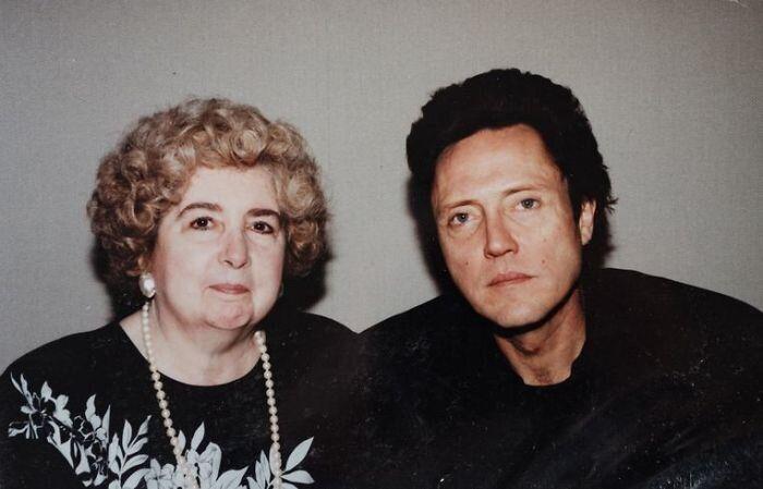 Quién es la mujer que se fotografió con todo Hollywood: esta es su historia