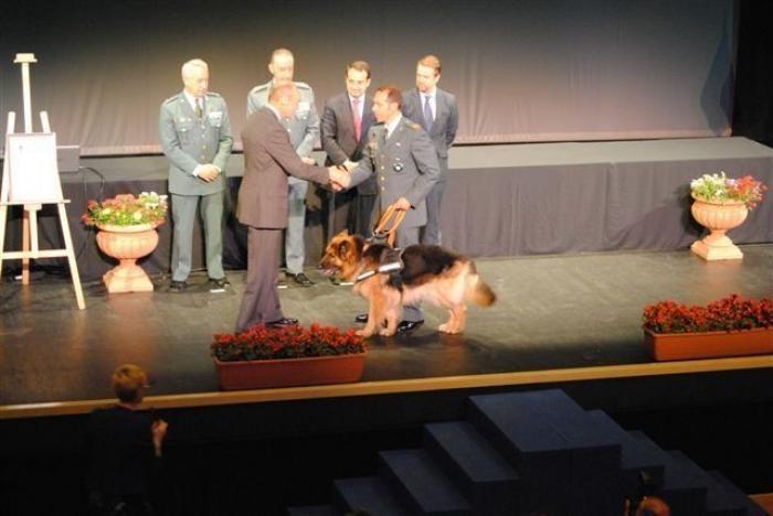 Una juez admite "discriminación" de las guardias civiles por no tener chalecos femeninos