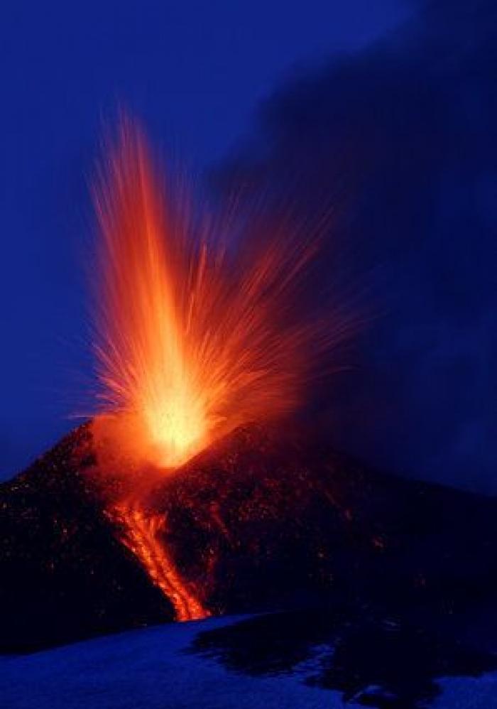 El volcán Etna entra en erupción