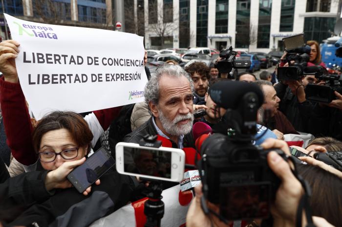 Confirman la absolución a Willy Toledo por cagarse en Dios y la Virgen