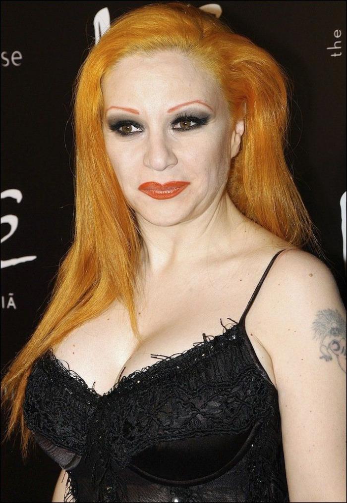 Alaska coge el relevo de Concha Velasco en 'Cine de barrio'